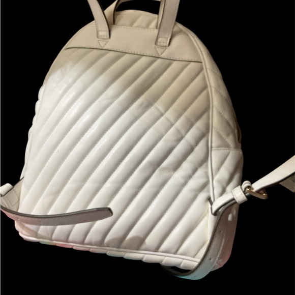 Michael Kors White and Red Backpack with Striking Design - Picture 2 of 9
